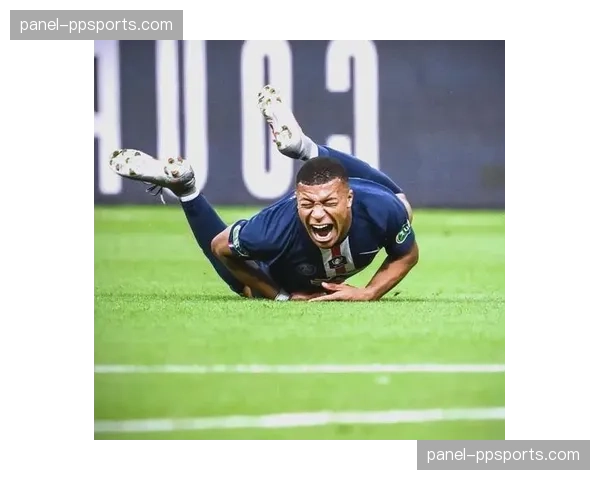 姆巴佩带伤强行出战引担忧,西媒曝其为追平C罗纪录埋下健康隐患 姆巴佩带伤强行出战引担忧,西媒曝其为追平C罗纪录埋下健康隐患