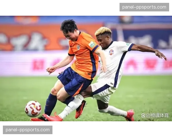 事件通讯:一场从冲突到和解的德比,赛后双方球员共同慰问到场残疾球迷 事件通讯:一场从冲突到和解的德比,赛后双方球员共同慰问到场残疾球迷